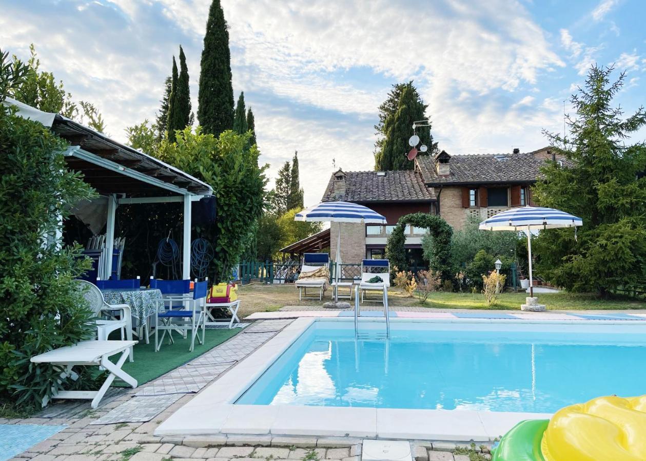 Appartamento Con Piscina E Giardino A Siena Kültér fotó