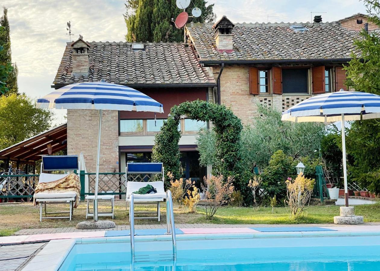 Appartamento Con Piscina E Giardino A Siena Kültér fotó
