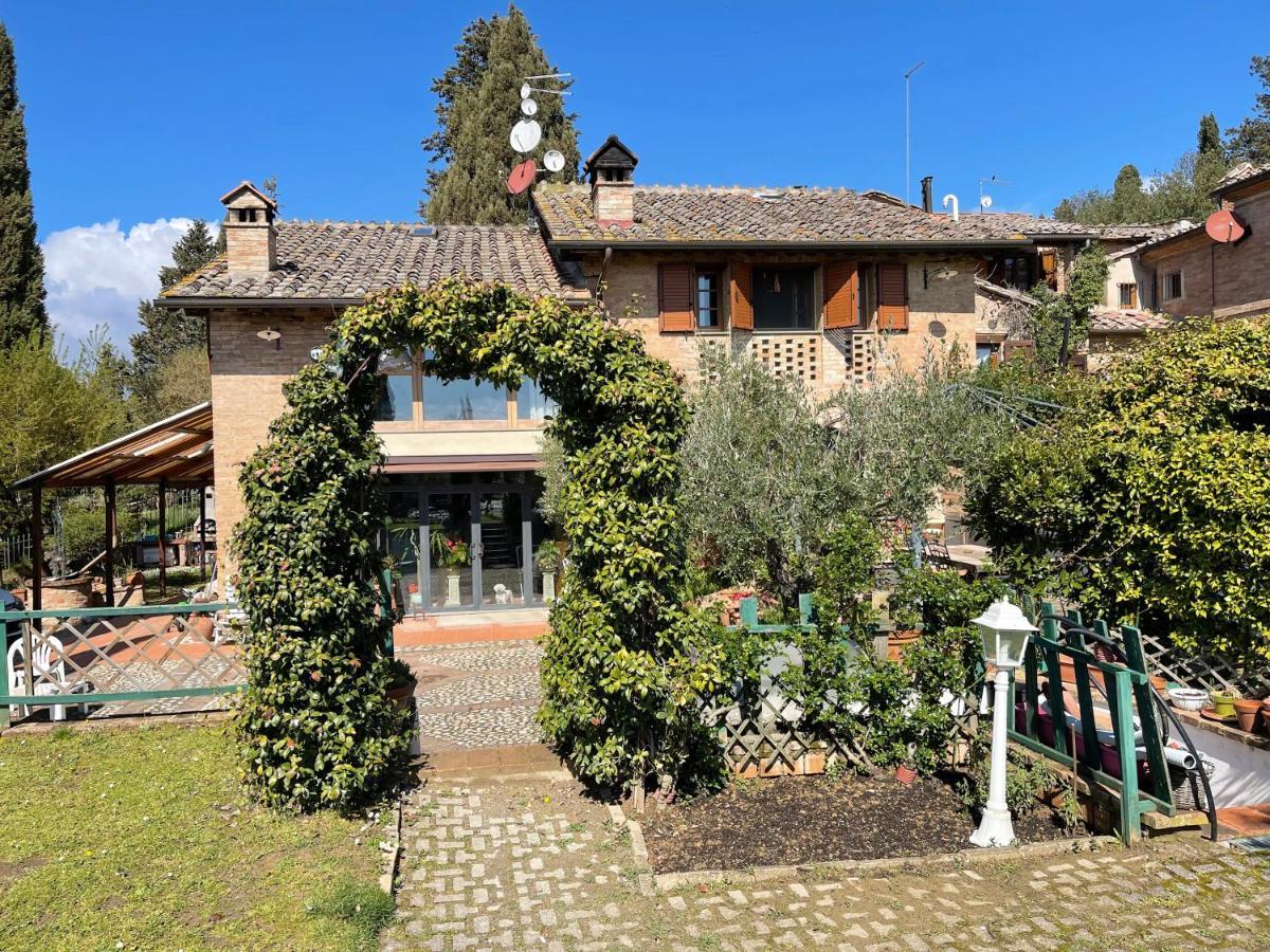 Appartamento Con Piscina E Giardino A Siena Kültér fotó